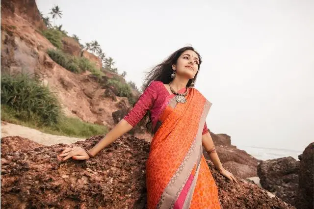 Actress Sneha In Pink Saree new photoshoot