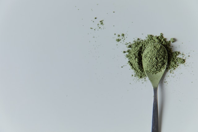 effects-legality-and-age-restrictions-of-kratom-black
